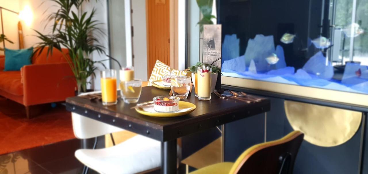 The Sleeping Dog Room At The Grumpy Schnauzer Bnb Huge Room, Luxe Suite, Private Hot Tub, Breakfast, Gym, Games Room, Farm Stay, Amazing แอร์ดรี ภายนอก รูปภาพ